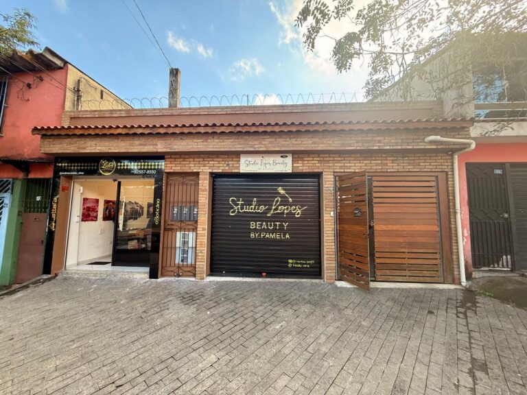 Casa em Itaquera com 2 Salões alugados