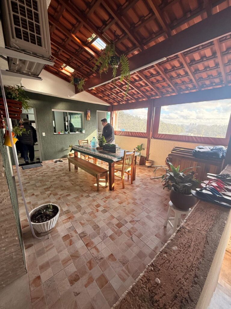 Casa em Itaquera com 2 Salões alugados