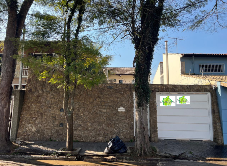 Sobrado em Parque do Carmo