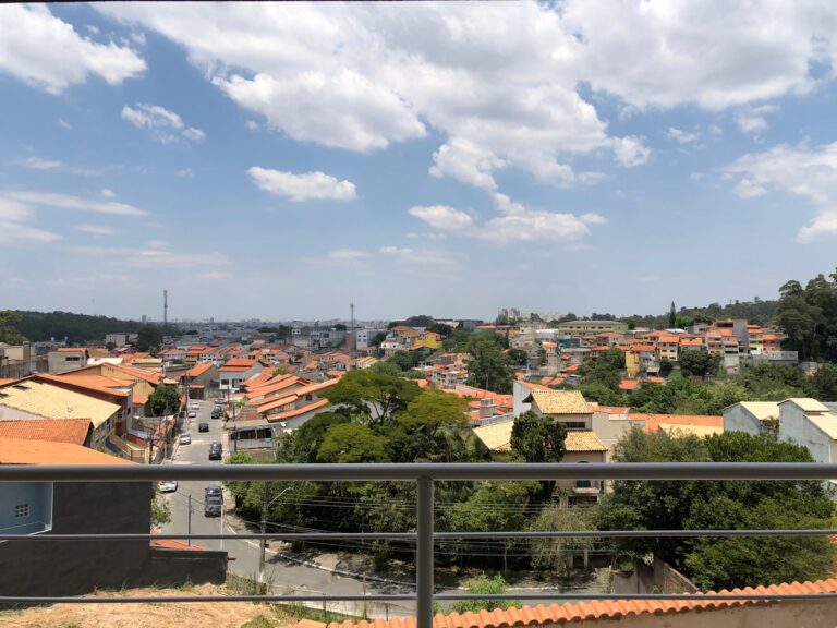 Sobrado em Parque do Carmo