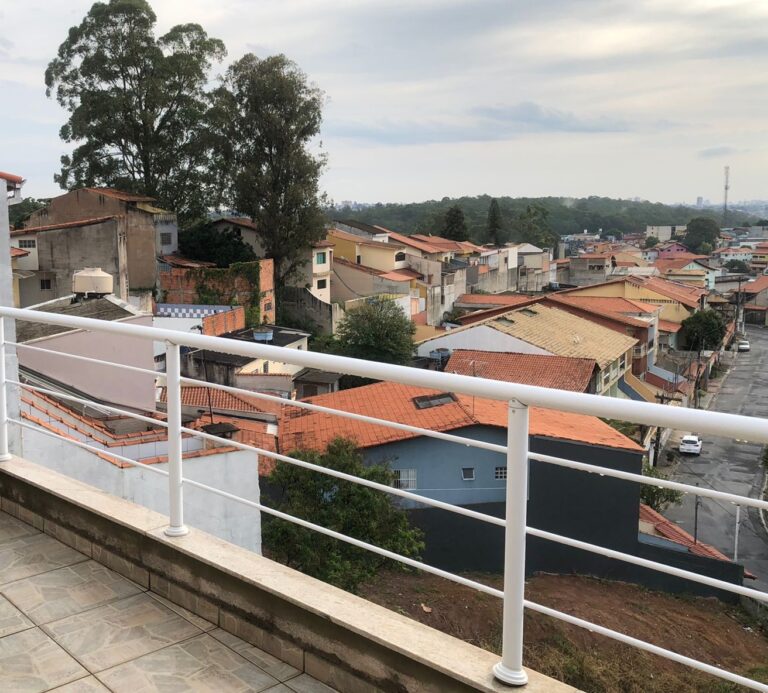 Sobrado em Parque do Carmo