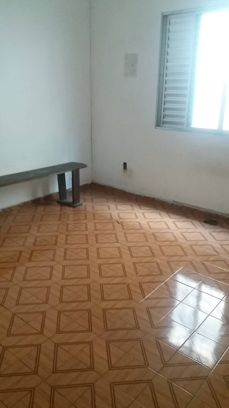 Sobrado em Vila Carmosina