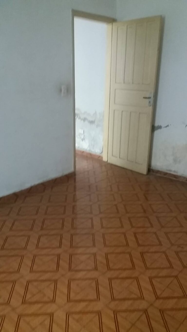 Sobrado em Vila Carmosina