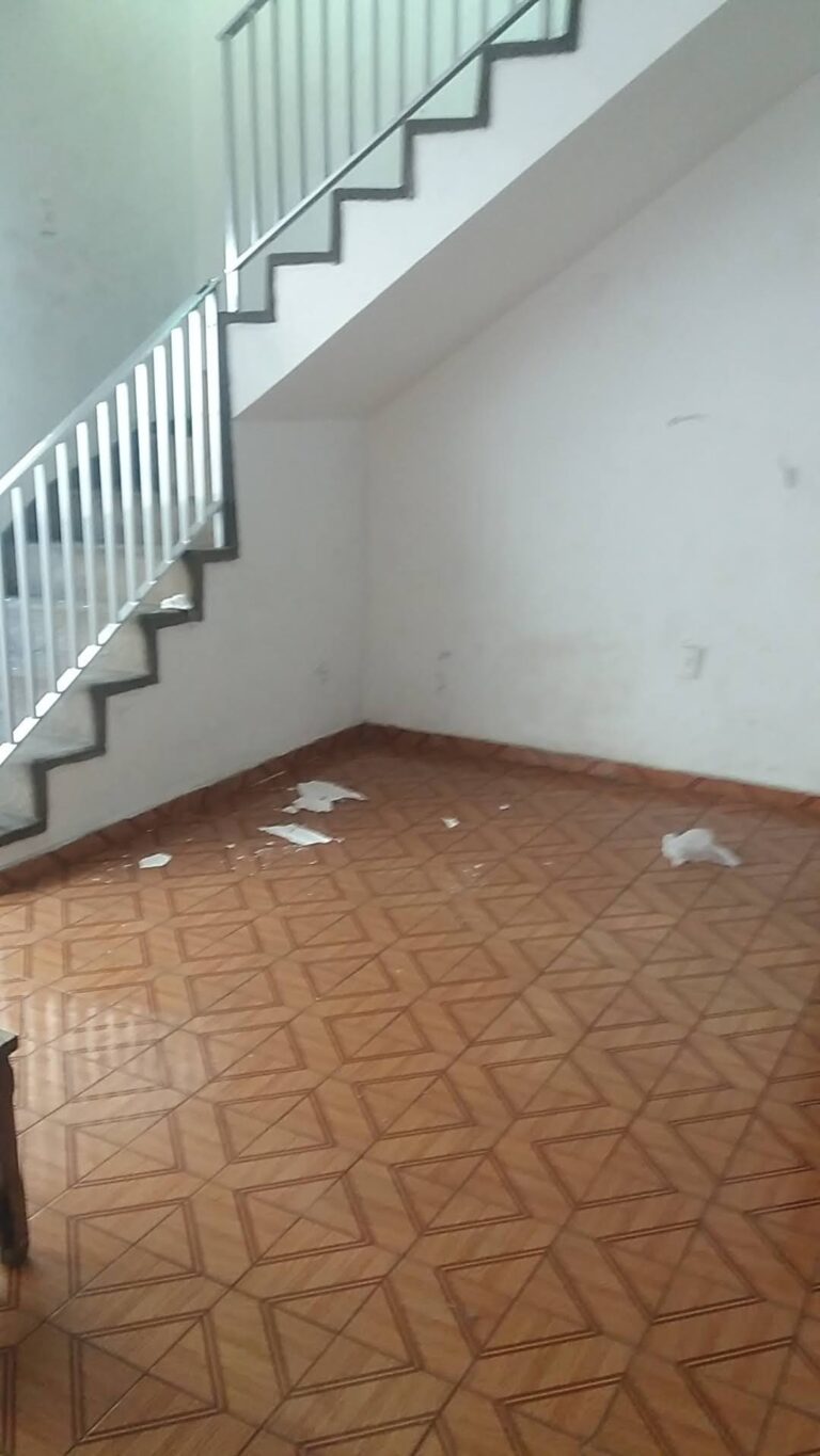 Sobrado em Vila Carmosina