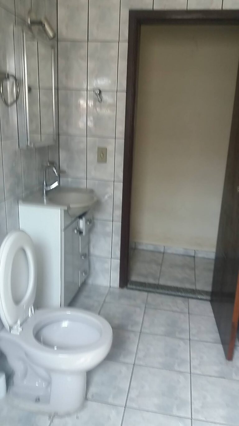 Sobrado em Vila Carmosina