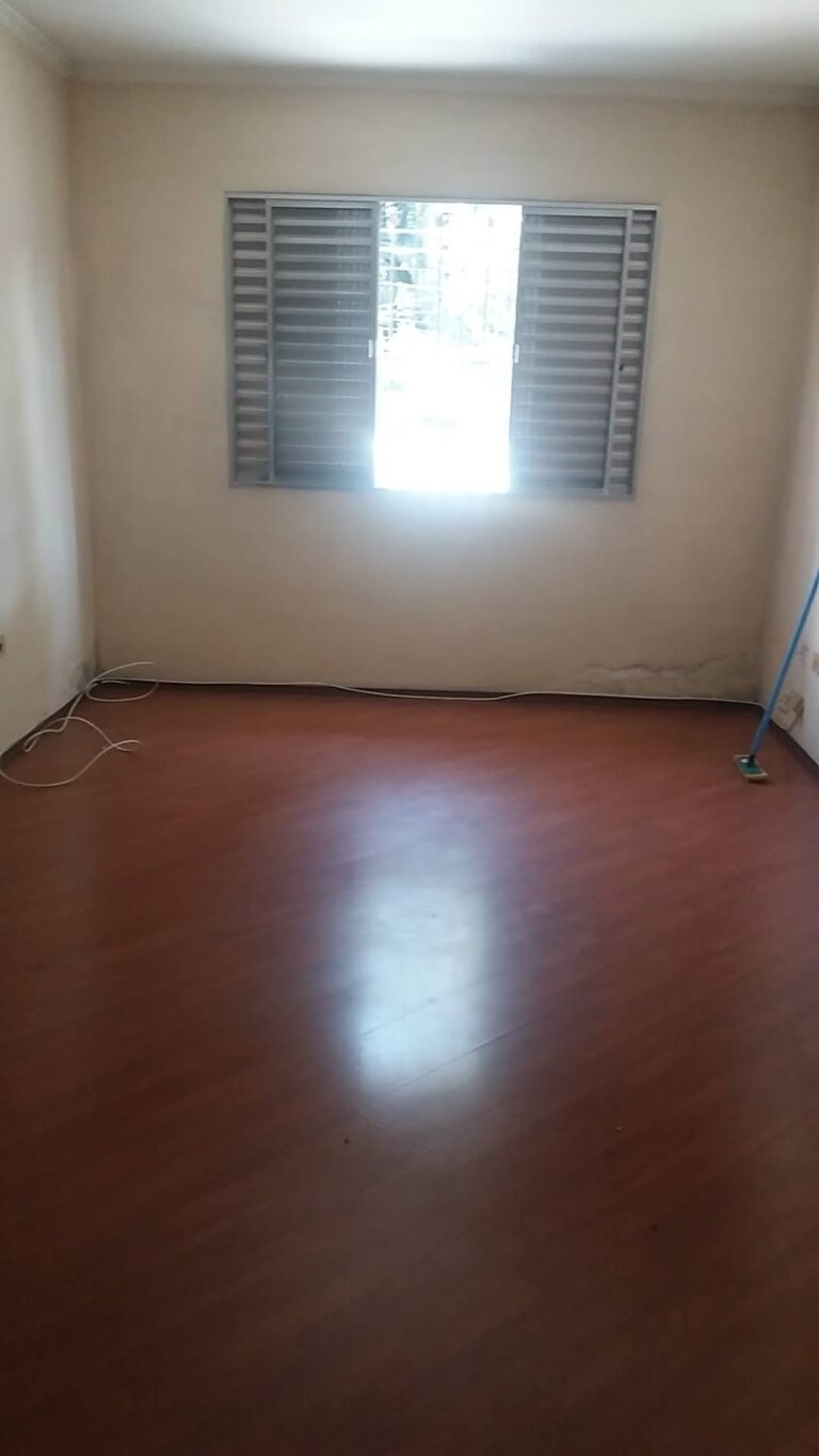Sobrado em Vila Carmosina