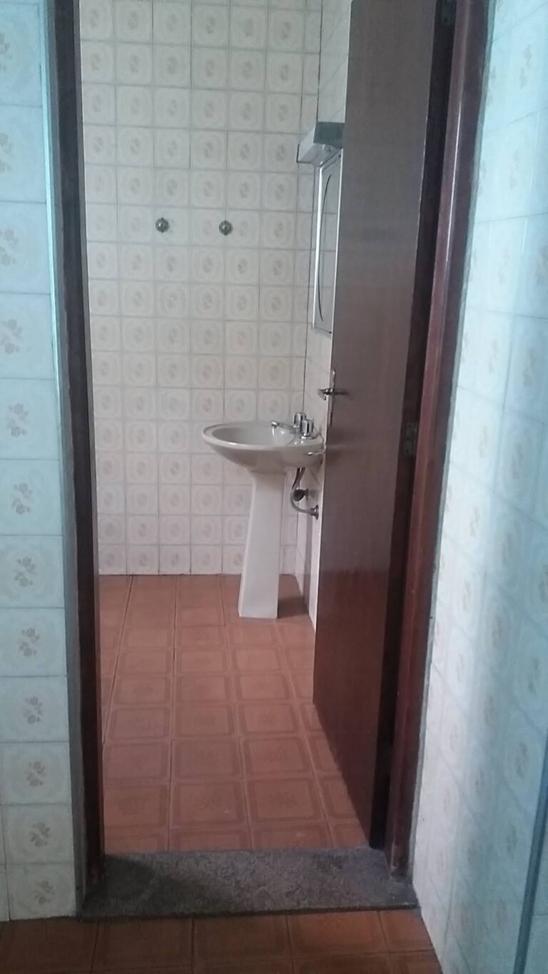 Sobrado em Vila Carmosina