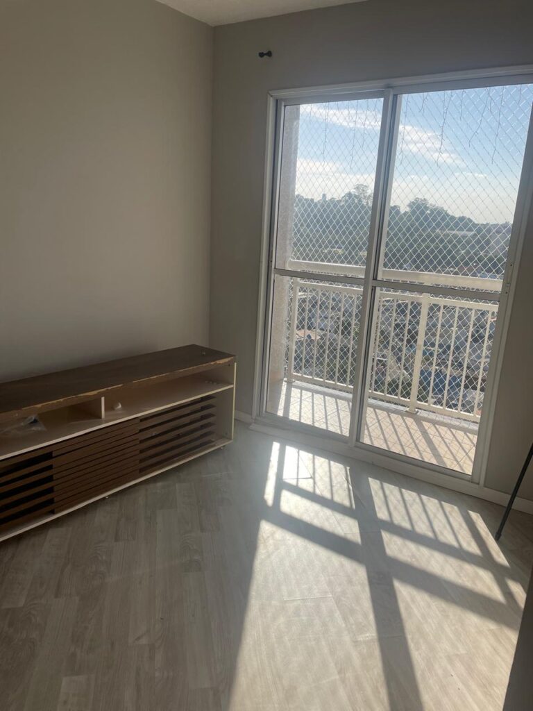 Apartamento em Colônia