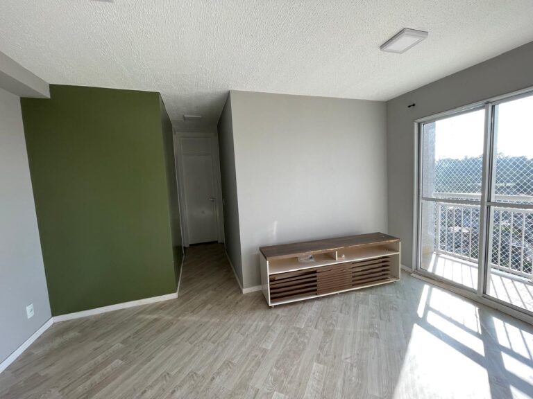 Apartamento em Colônia
