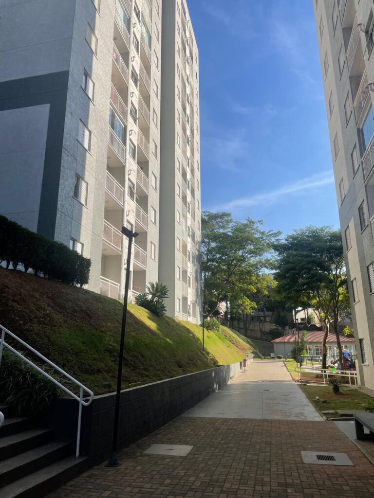 Apartamento em Colônia