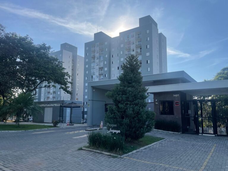 Apartamento em Colônia