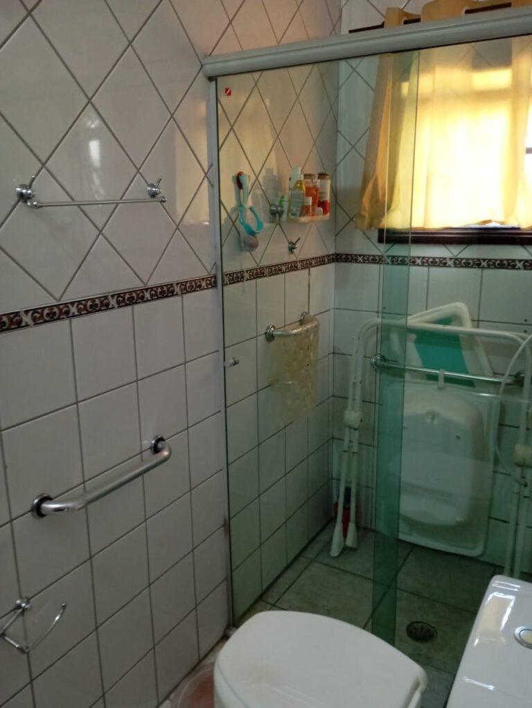 Sobrado em Área Residencial