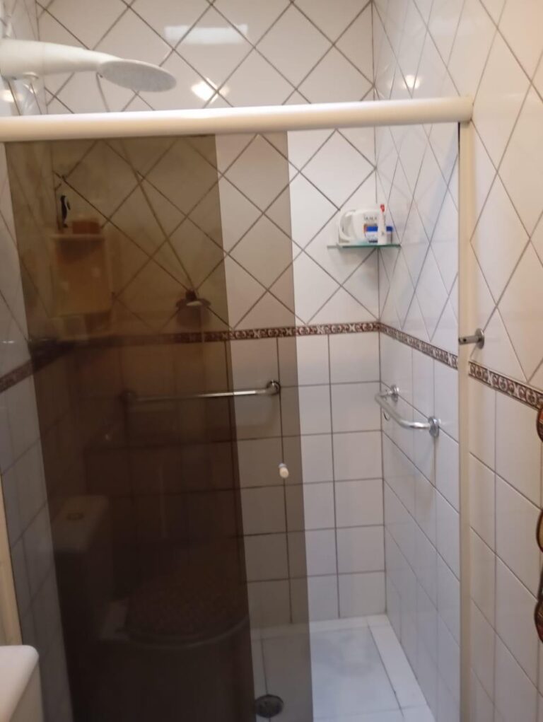 Sobrado em Área Residencial