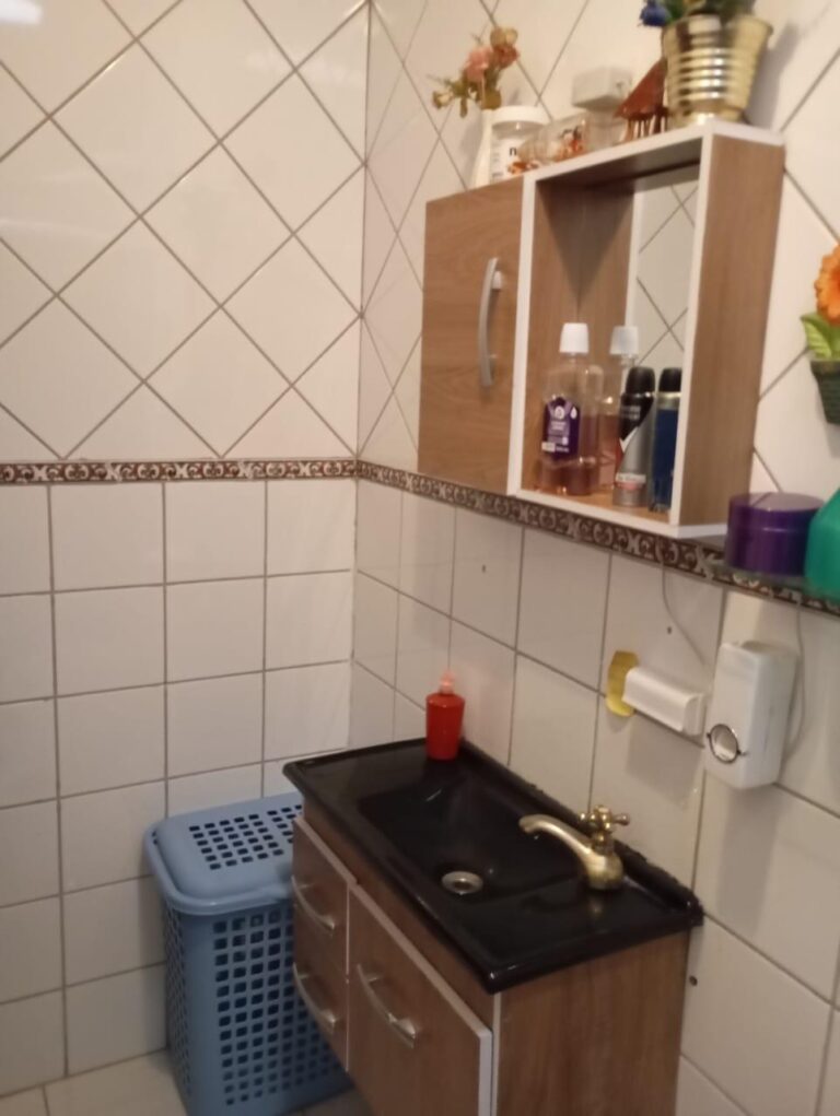 Sobrado em Área Residencial