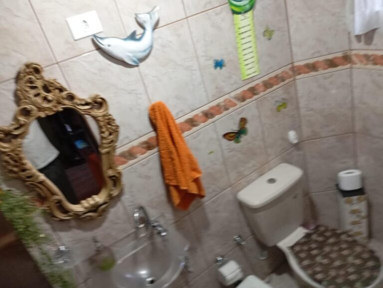 Sobrado em Área Residencial