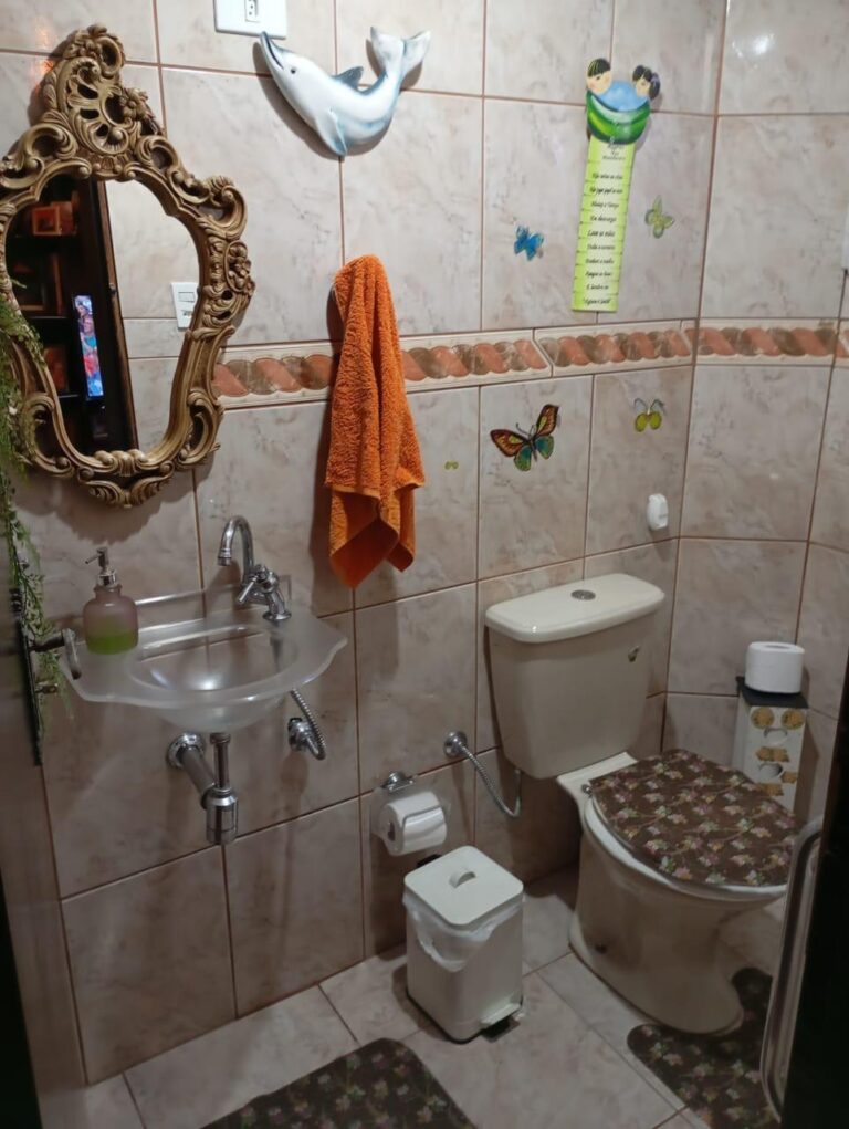 Sobrado em Área Residencial