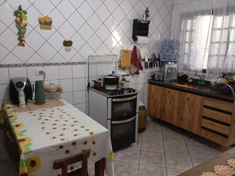 Sobrado em Área Residencial