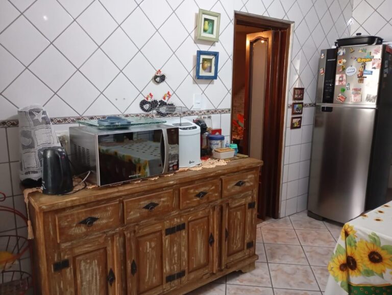 Sobrado em Área Residencial