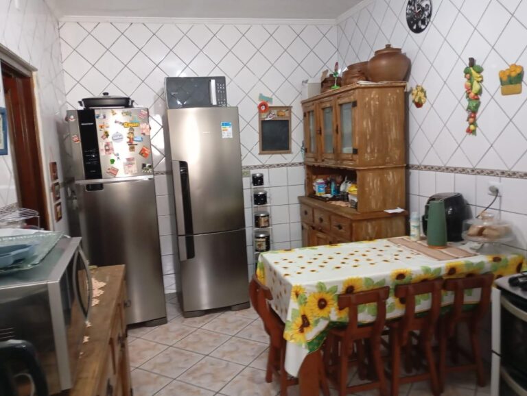 Sobrado em Área Residencial