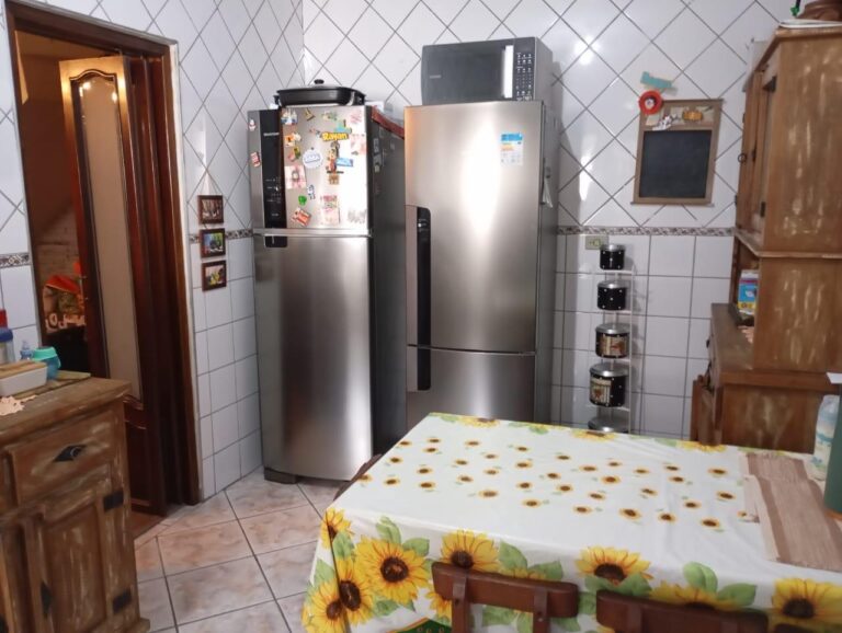 Sobrado em Área Residencial