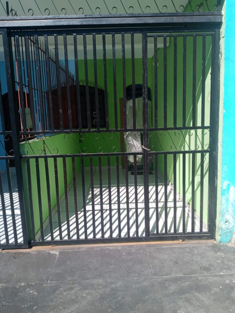 Casa em Jd Cotinha