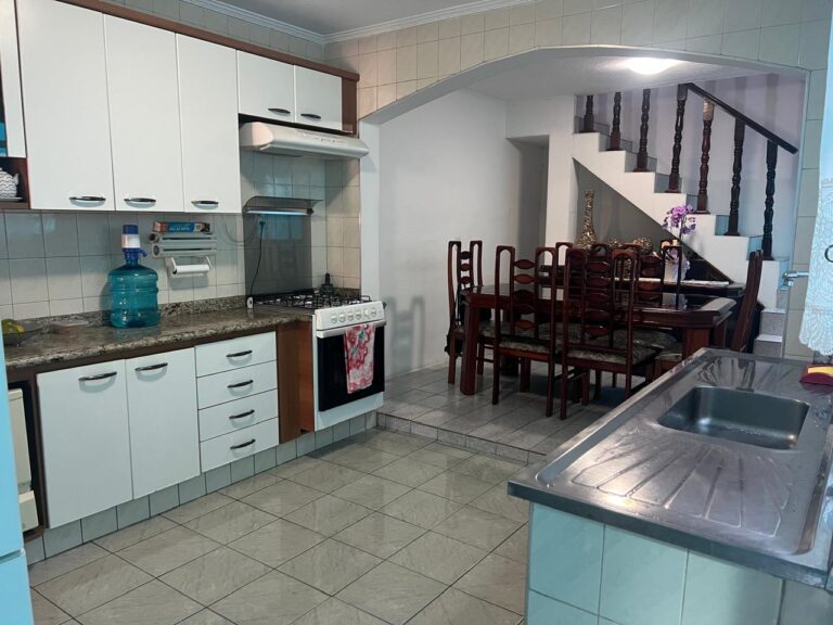 Sobrado em Jardim Roseli