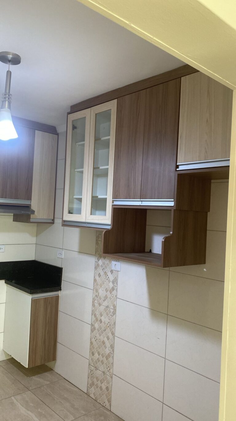 Residencial em AE Carvalho