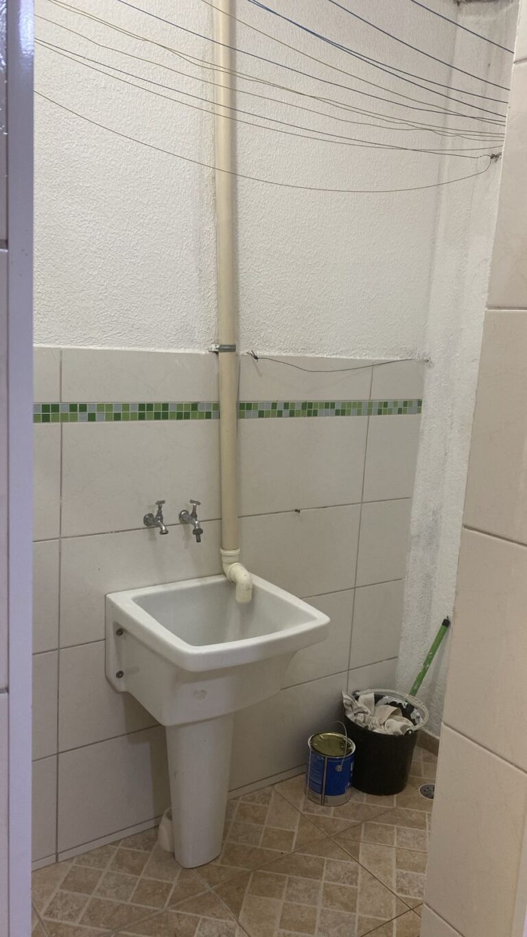 Residencial em AE Carvalho
