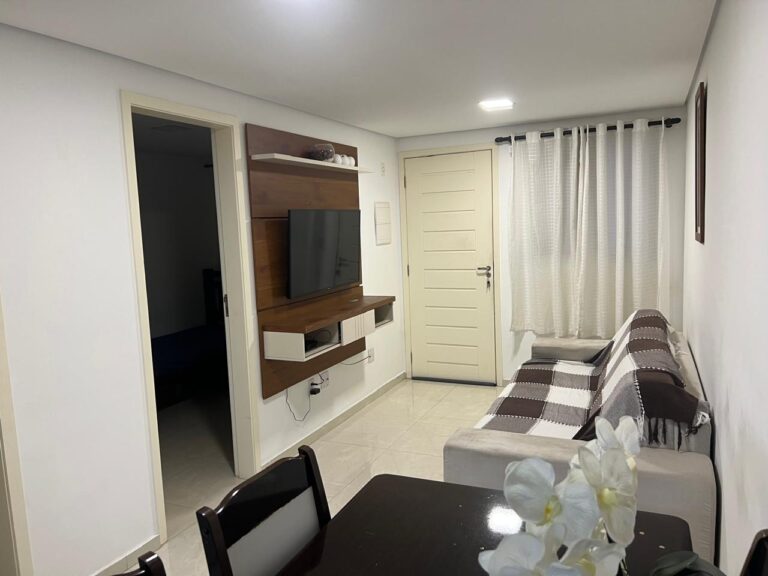 Apartamento em Vila Carmosina
