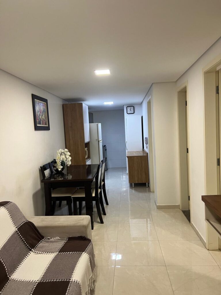 Apartamento em Vila Carmosina