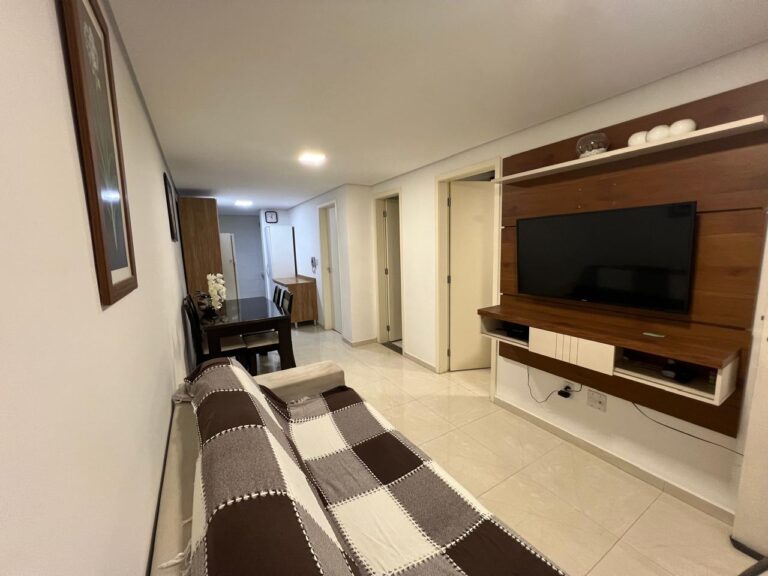 Apartamento em Vila Carmosina