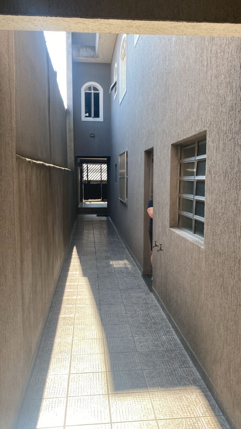 Residencial em Vila Carmosina