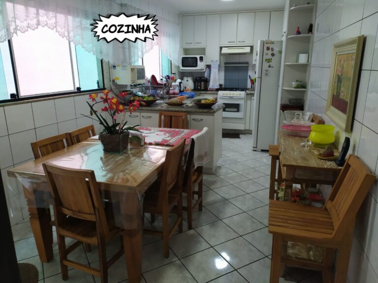 Sobrado em Pq do Carmo