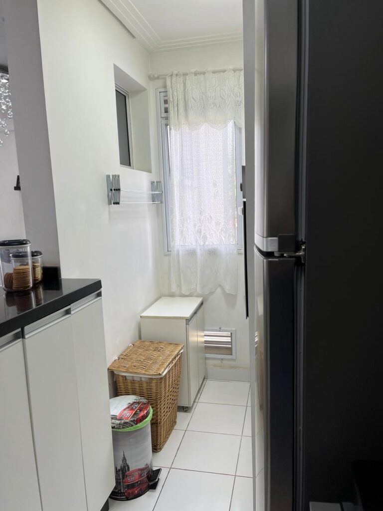 Apartamento em Colônia