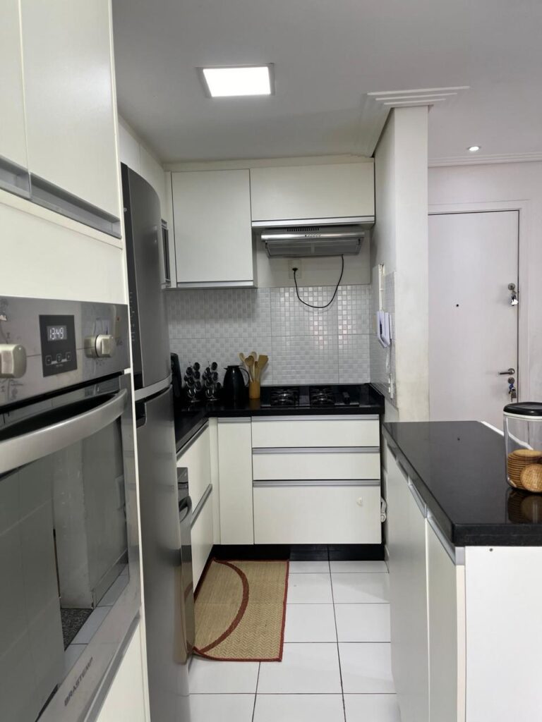 Apartamento em Colônia
