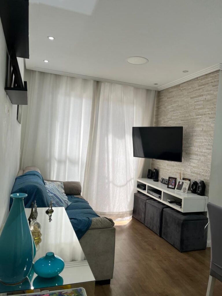 Apartamento em Colônia