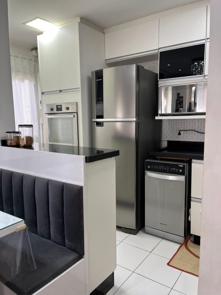 Apartamento em Colônia