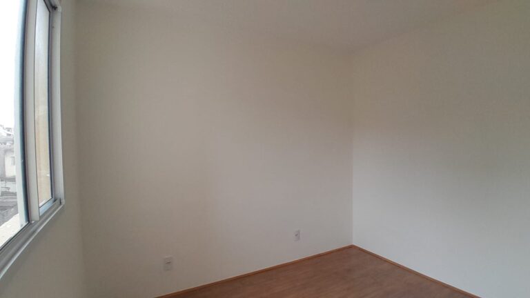 Apartamento em Vila Carmosina