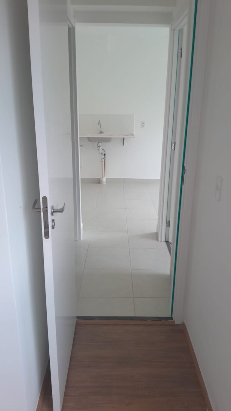 Apartamento em Vila Carmosina