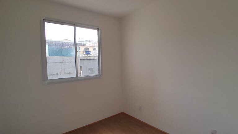 Apartamento em Vila Carmosina
