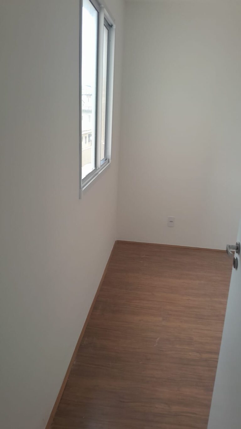 Apartamento em Vila Carmosina