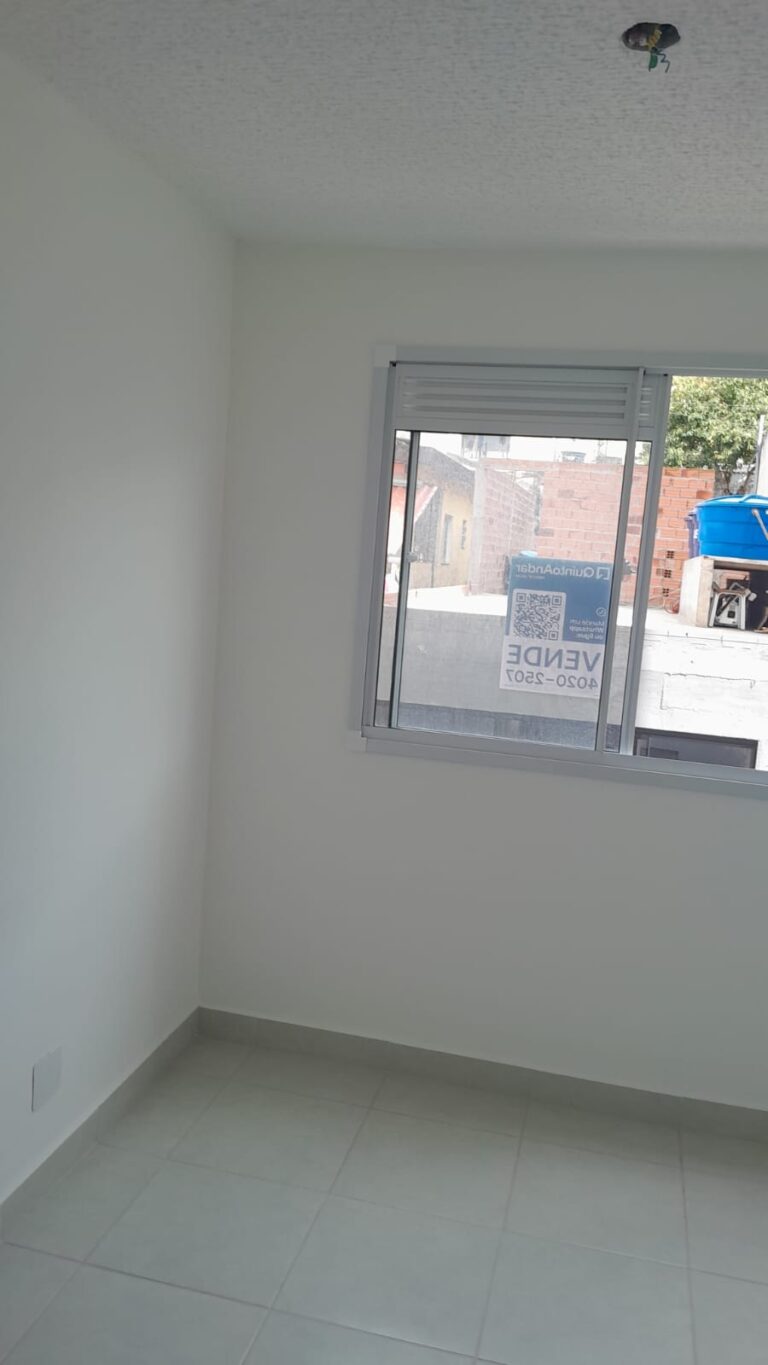 Apartamento em Vila Carmosina