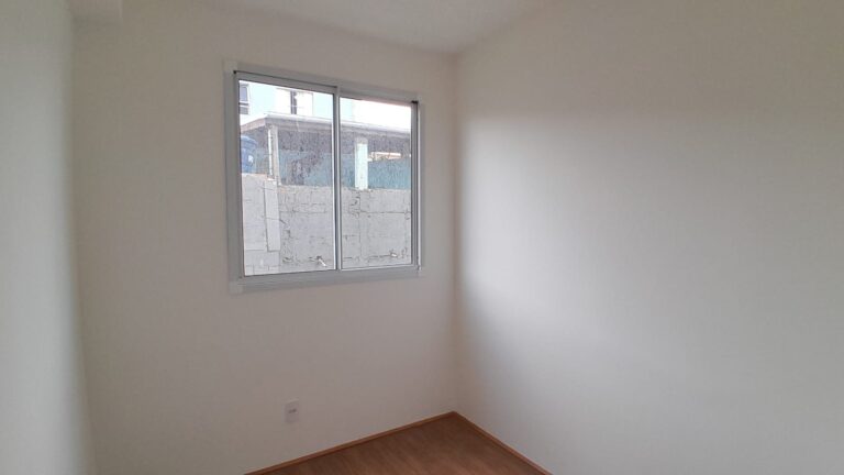 Apartamento em Vila Carmosina