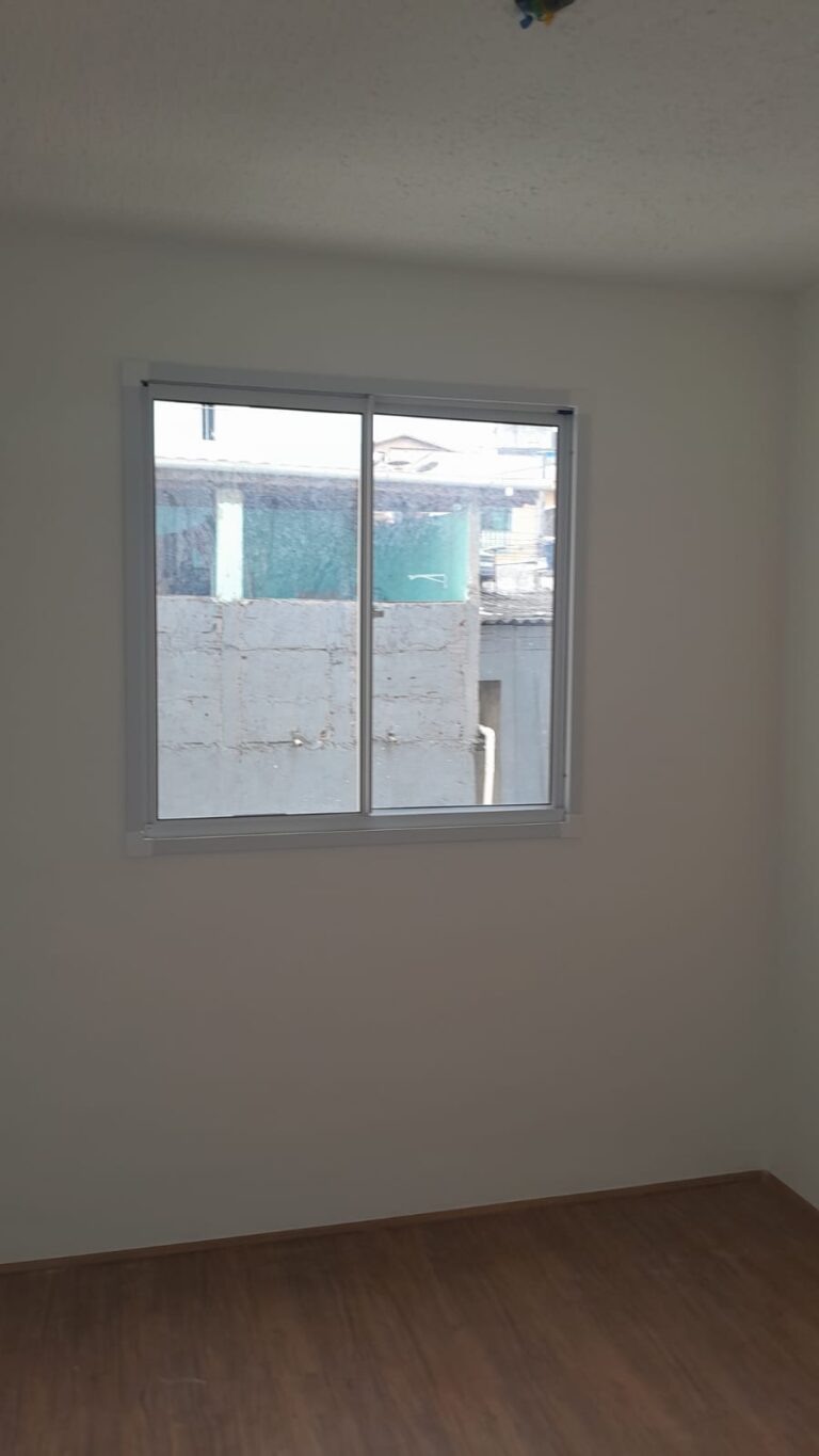 Apartamento em Vila Carmosina