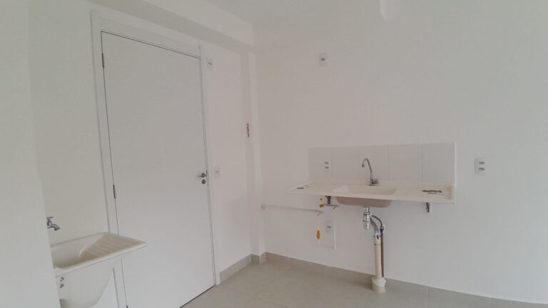 Apartamento em Vila Carmosina
