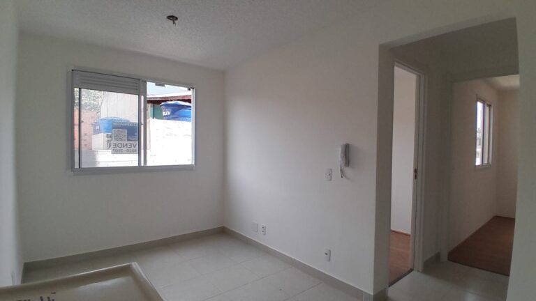 Apartamento em Vila Carmosina