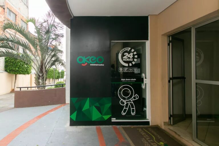 Apartamento em Vila Carmosina