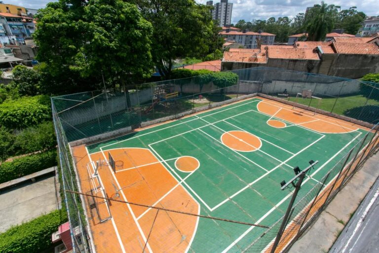 Apartamento em Vila Carmosina
