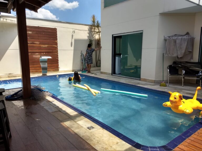 Sobrado em Parque do Carmo